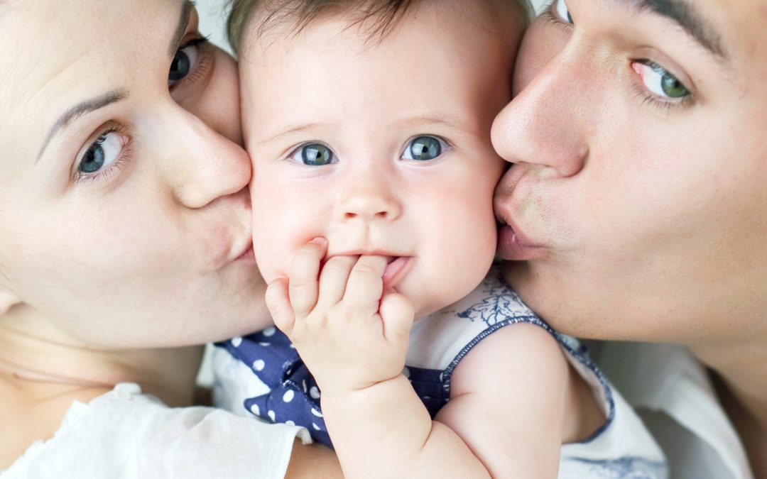 Five Apps to Help Make Parenting Easier for First-Timers